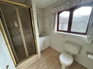 Photo 25- click for photo gallery